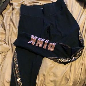 Pink leggings, cheetah print